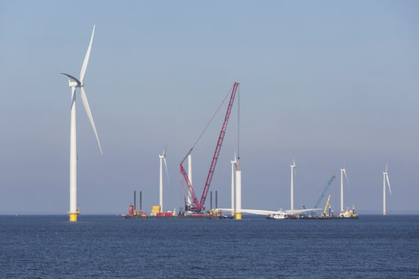 Demonstrating the World’s First Freshwater Offshore Wind Farm